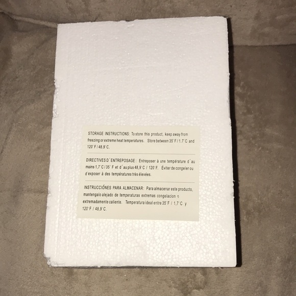 Kirkland signature Rotating Pyramid Waterglobe Christmas Decor 💕 - Picture 3 of 8